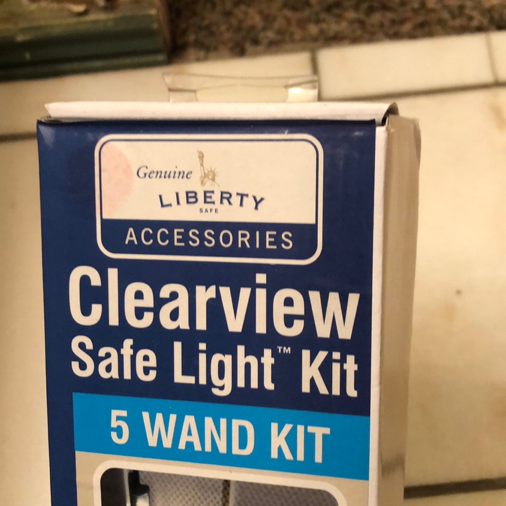 Clear view safe light 5 wand kit - Picture 2 of 3